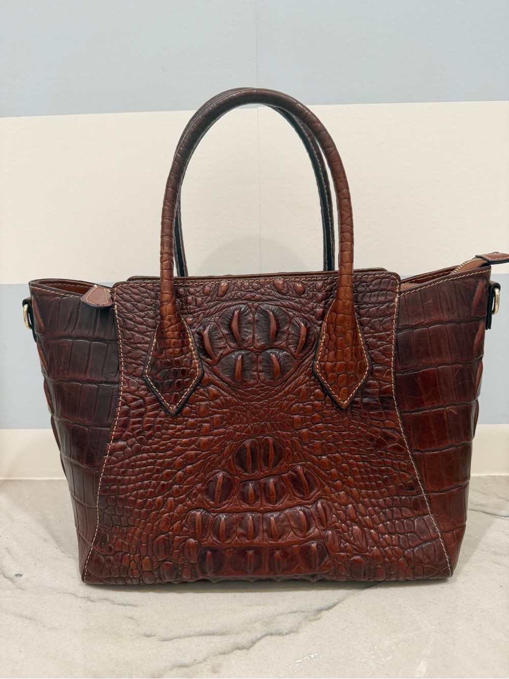 Pijushi Brown Croc-Embossed Leather Tote Bag - Picture 3 of 16